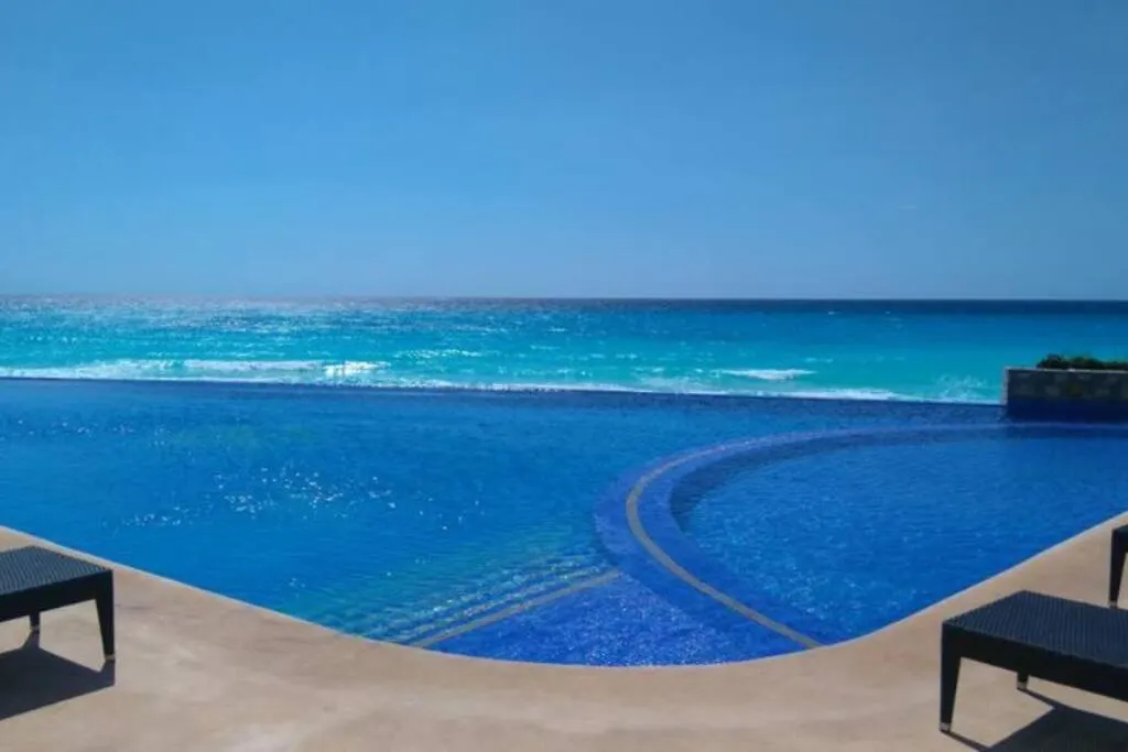 Caribbean Ocean View At The Hotel Zone Cancun Mexico