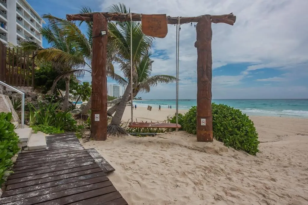 Caribbean Ocean View At The Hotel Zone Cancún Mexiko