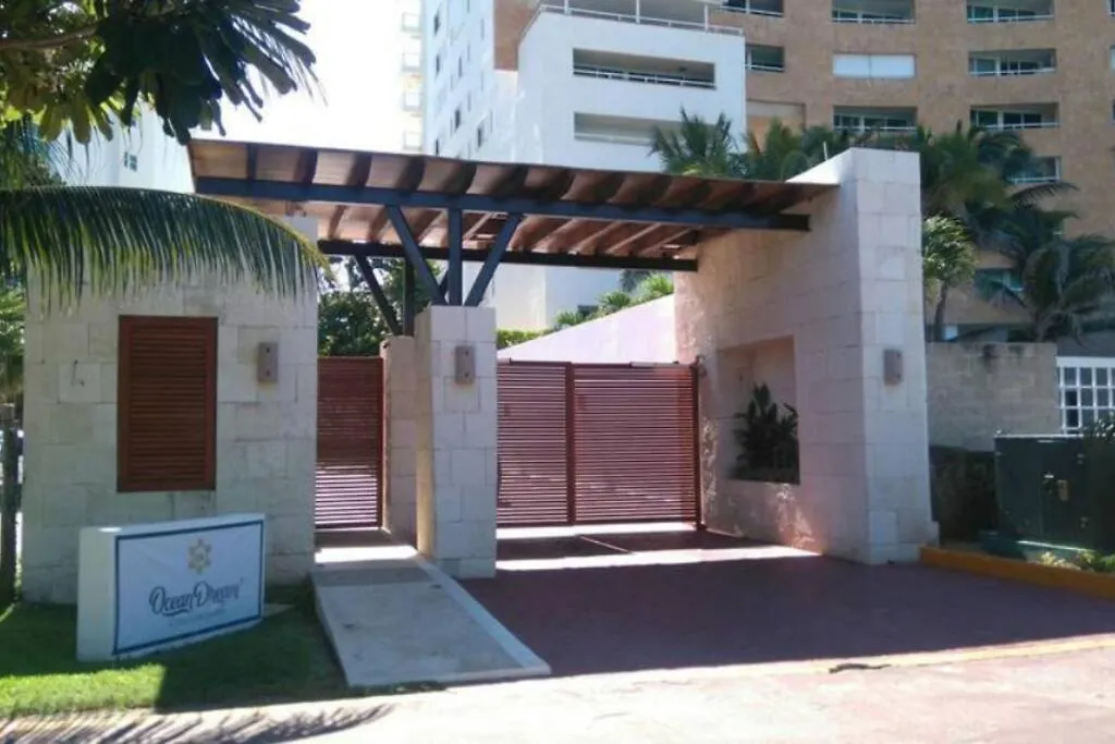 Caribbean Ocean View At The Hotel Zone Cancún